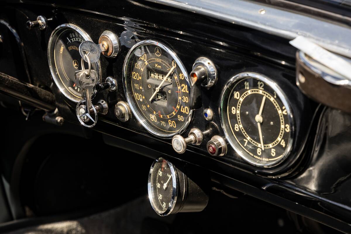 Klasikinių automobilių paroda prie Kauno pilies