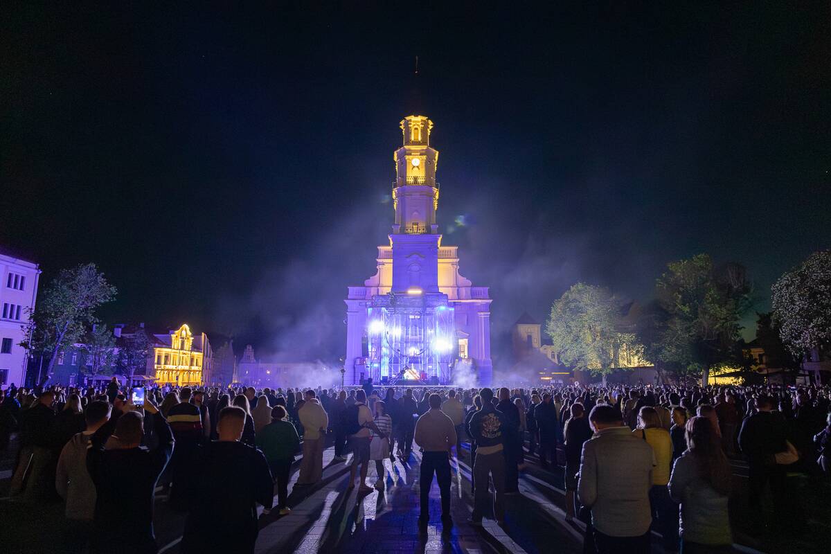 Rotušės aikštėje – diskoteka po atviru dangumi