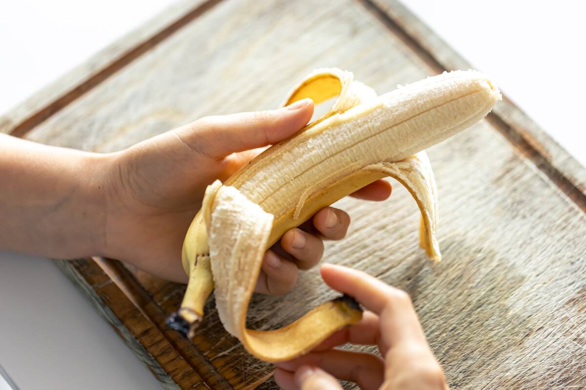 
<span> Bananų žieves daug kas išmeta be reikalo: specialistai paaiškino, kam jos naudingos</span>
