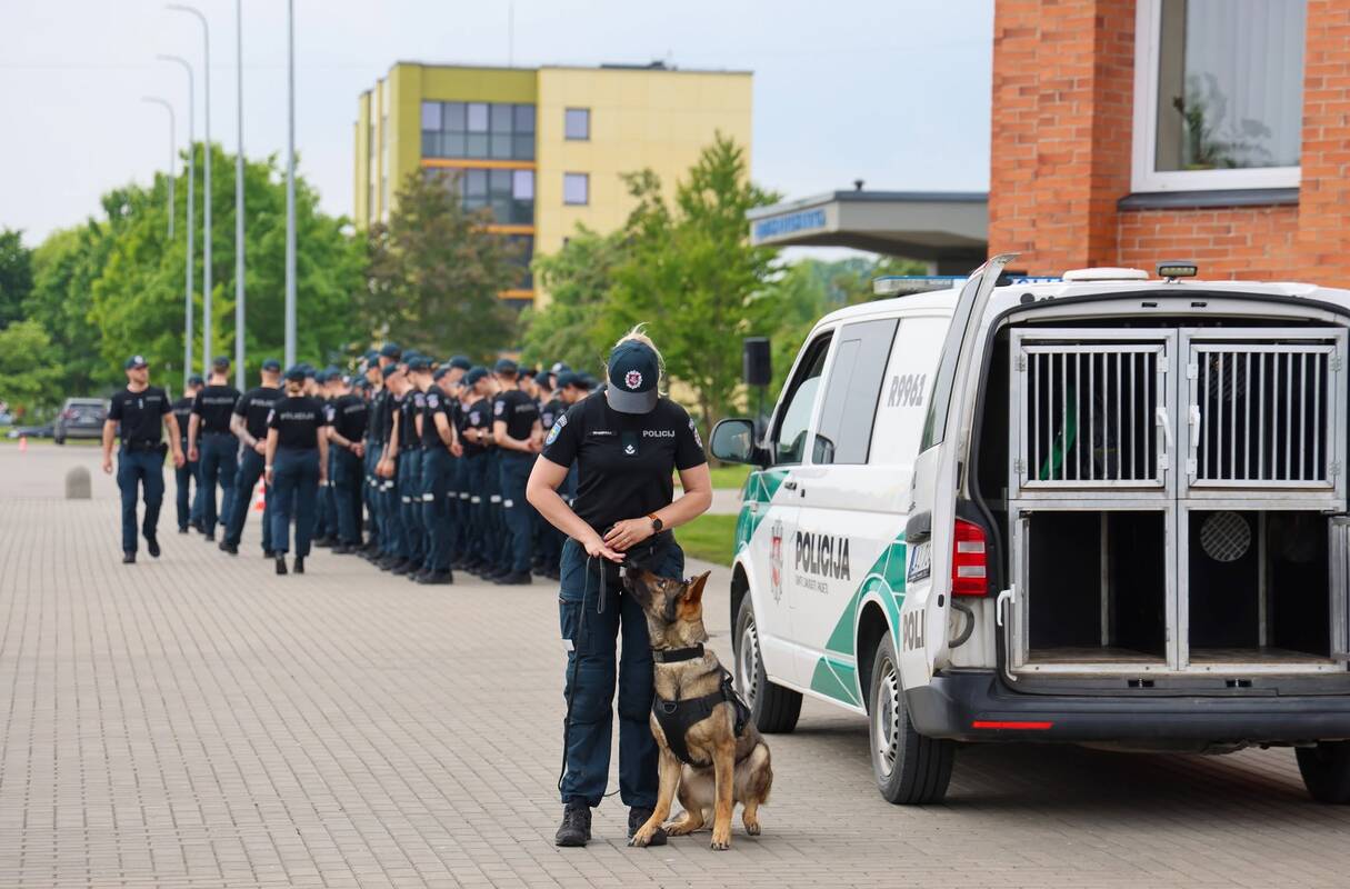 Įdomiausia: viena įspūdingiausių programos dalių tapo policijos kinologų pasirodymas.