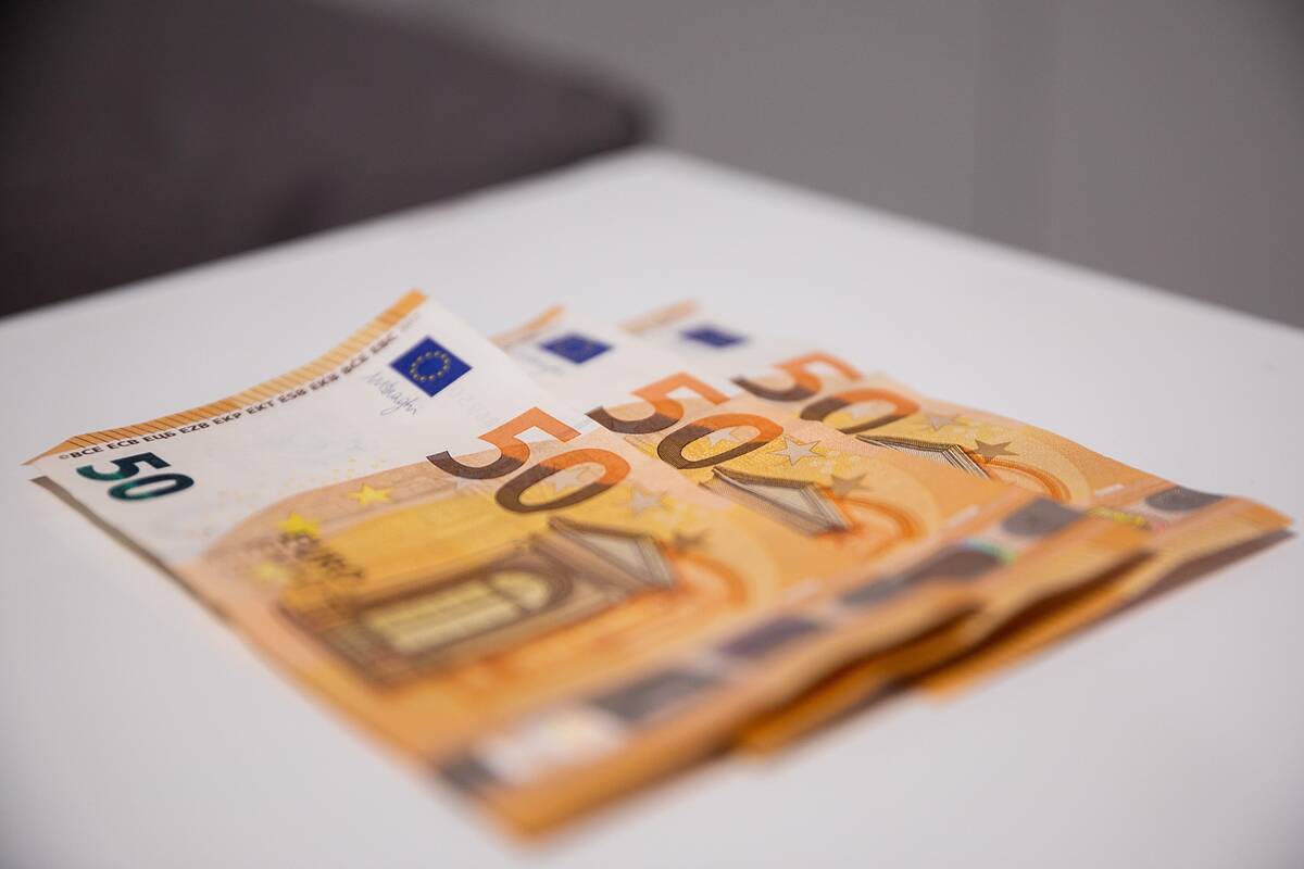
<span>Apeliacinis teismas patvirtino buvusių įmonių vadovų kaltę apgaule pasisavinus 74,5 tūkst. eurų</span>

