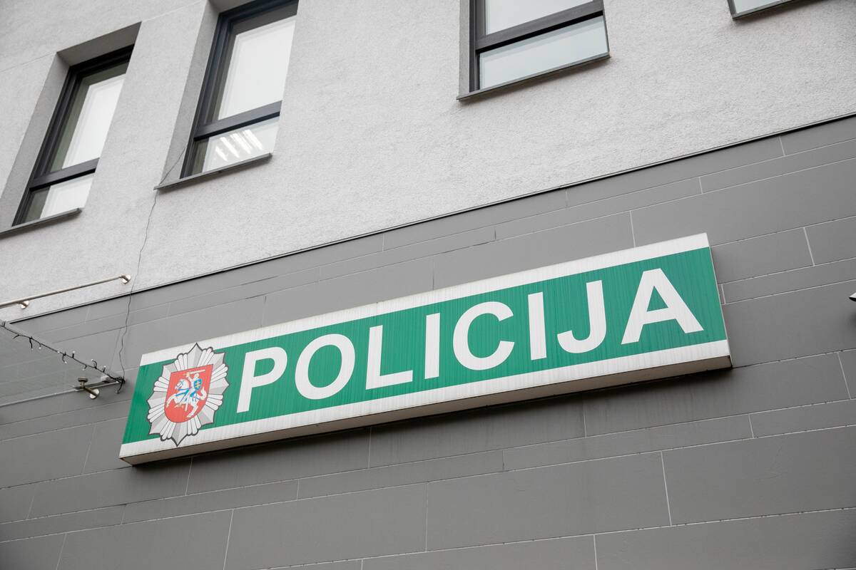 
<span>Sulaikymo patalpą Marijampolėje niokojęs agresyvus vyras atsidūrė Kaune</span>
