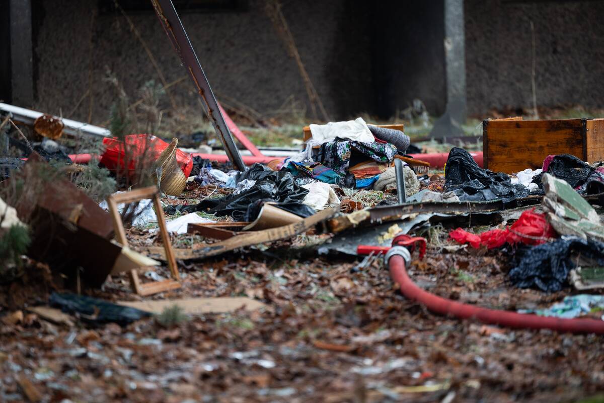 
<span>Tik per plauką nuo tragedijos: sprogimas išdaužė namo langus, šeimininkas apdegė</span>
