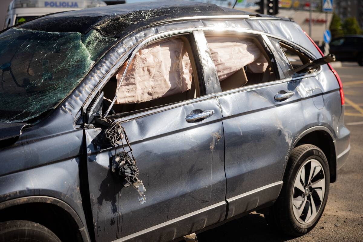 
<span>Kauno sankryžoje neišsiteko pareigūnių vairuoti automobiliai</span>
