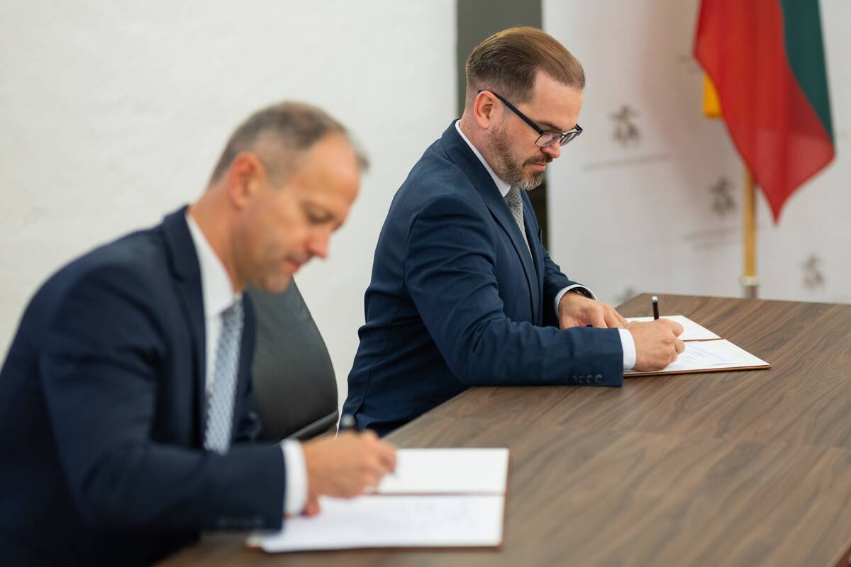 Bendradarbiavimo susitarimo tarp KAM ir ISM Vadybos ir ekonomikos universiteto pasirašymas