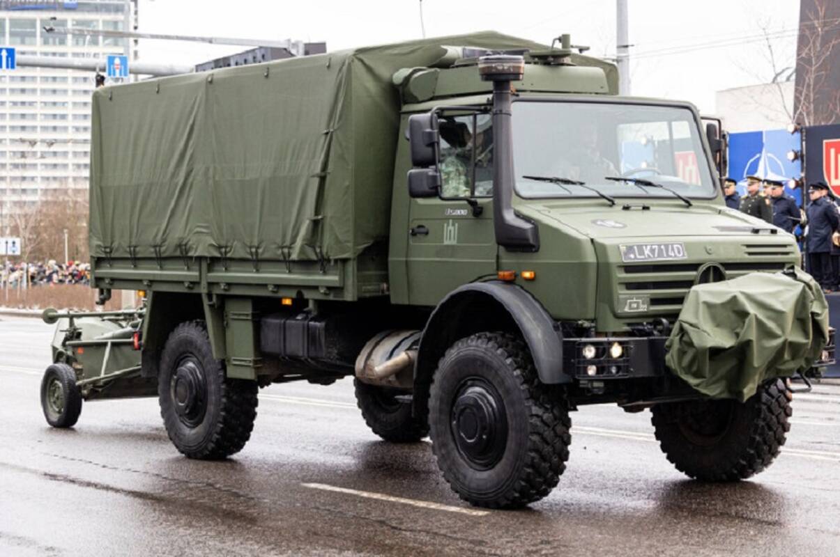 
<span>Lietuva už maždaug 1 mlrd. eurų perka įvairios paskirties karinių visureigių, sunkvežimių</span>
