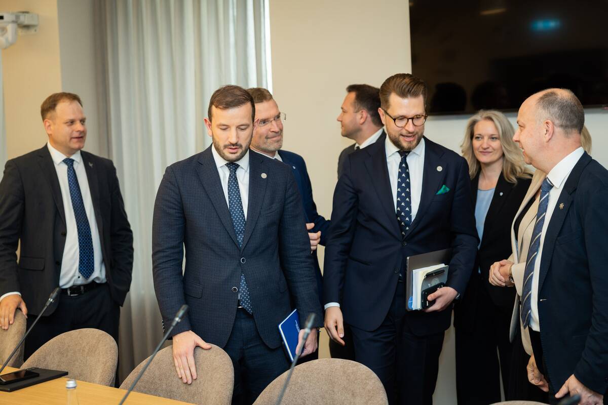 
<span>Partijų atstovai užbaigė koalicinės sutarties projektą</span>

