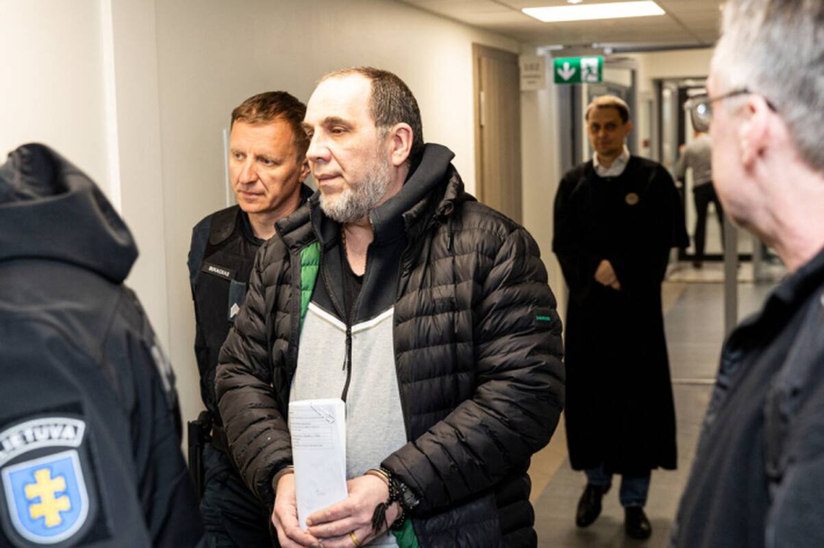 
<span>Prancūzijoje šešiems Sakartvelo piliečiams už retų rusiškų knygų vagystes skirtos įkalinimo bausmės</span>
