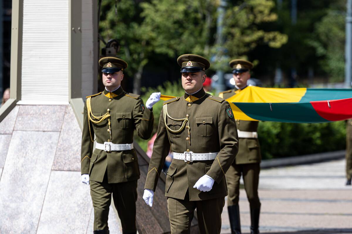 Vilniuje – okupacijos, genocido ir sovietmečio represijų aukų pagerbimo ceremonija