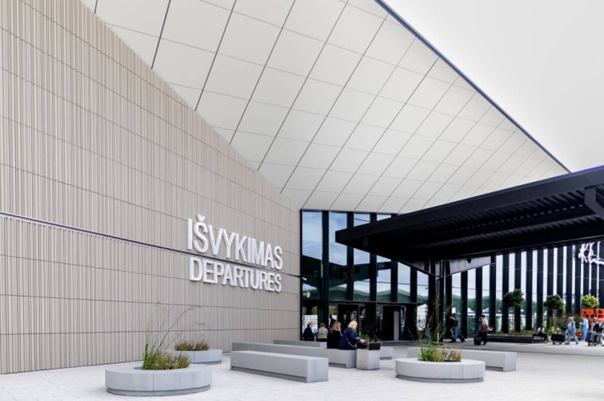 
<span>Atnaujintame Vilniaus oro uosto senajame išvykimo terminale pristatoma nauja erdvė</span>
