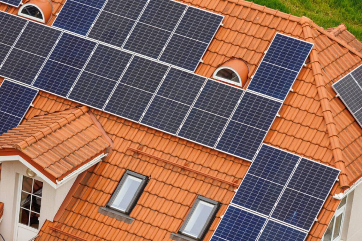 
<span>Vyriausybėje – idėja dalintis elektra tarp vartotojų, per dvi dienas pakeisti tiekėją</span>
