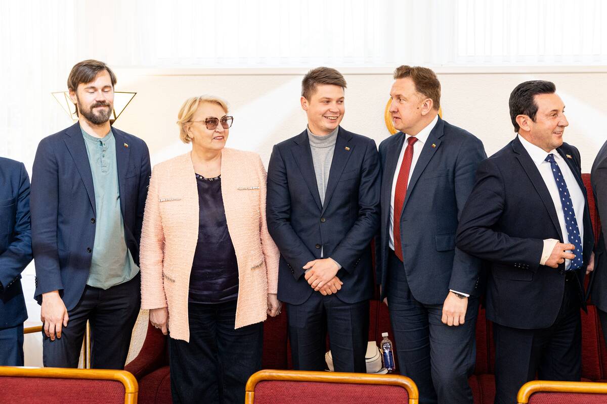 Socialdemokratai, demokratai, „valstiečiai“ pasirašė koalicijos sutartį