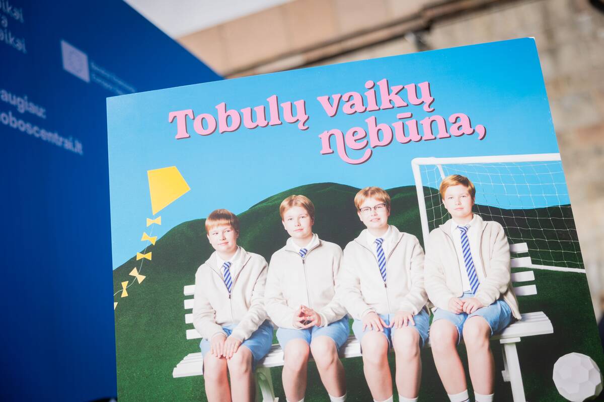 Ant Vilniaus Žaliojo tilto iškilo skulptūros tobuliems vaikams