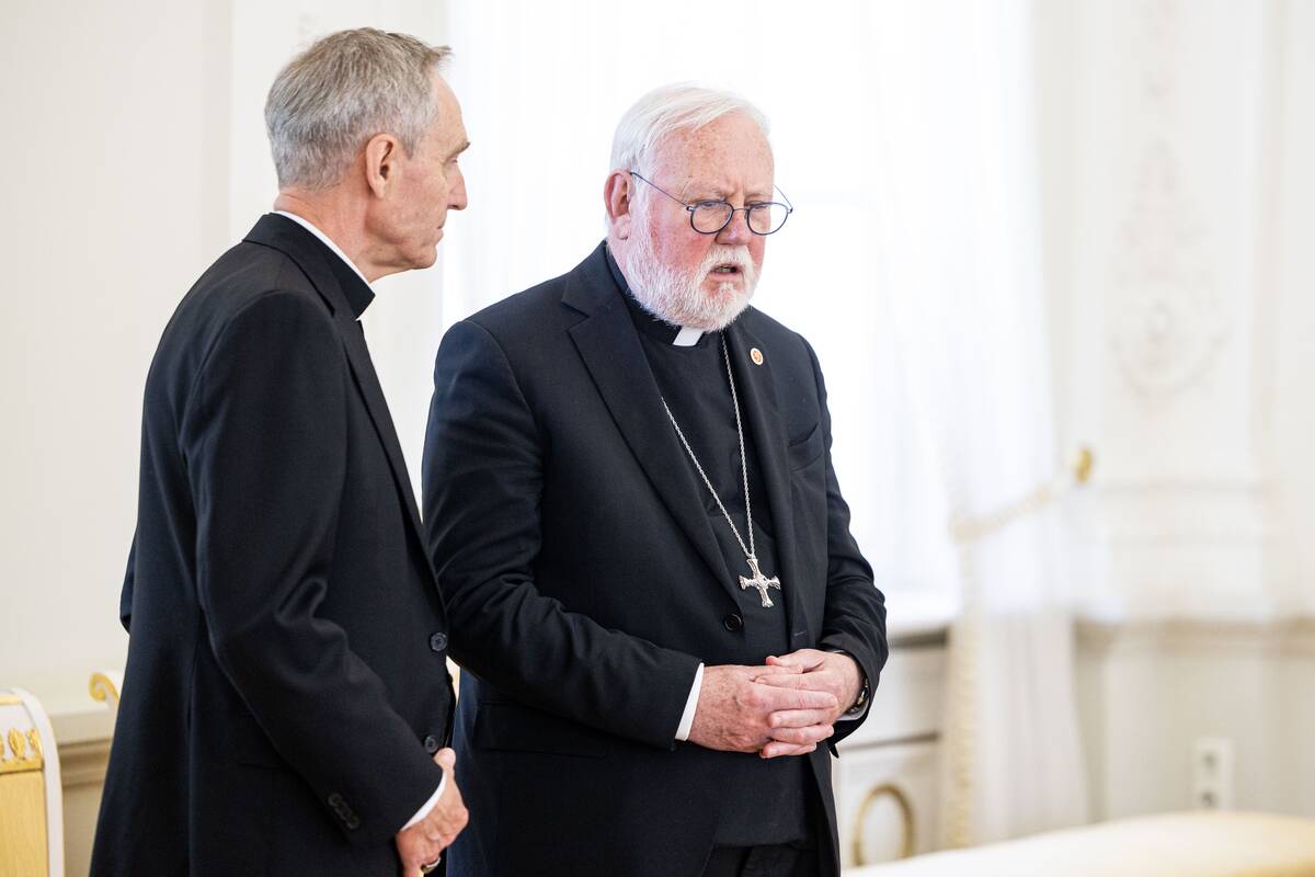 Prezidentas įteikė valstybinį apdovanojimą  Paului Richardui Gallagheriui
