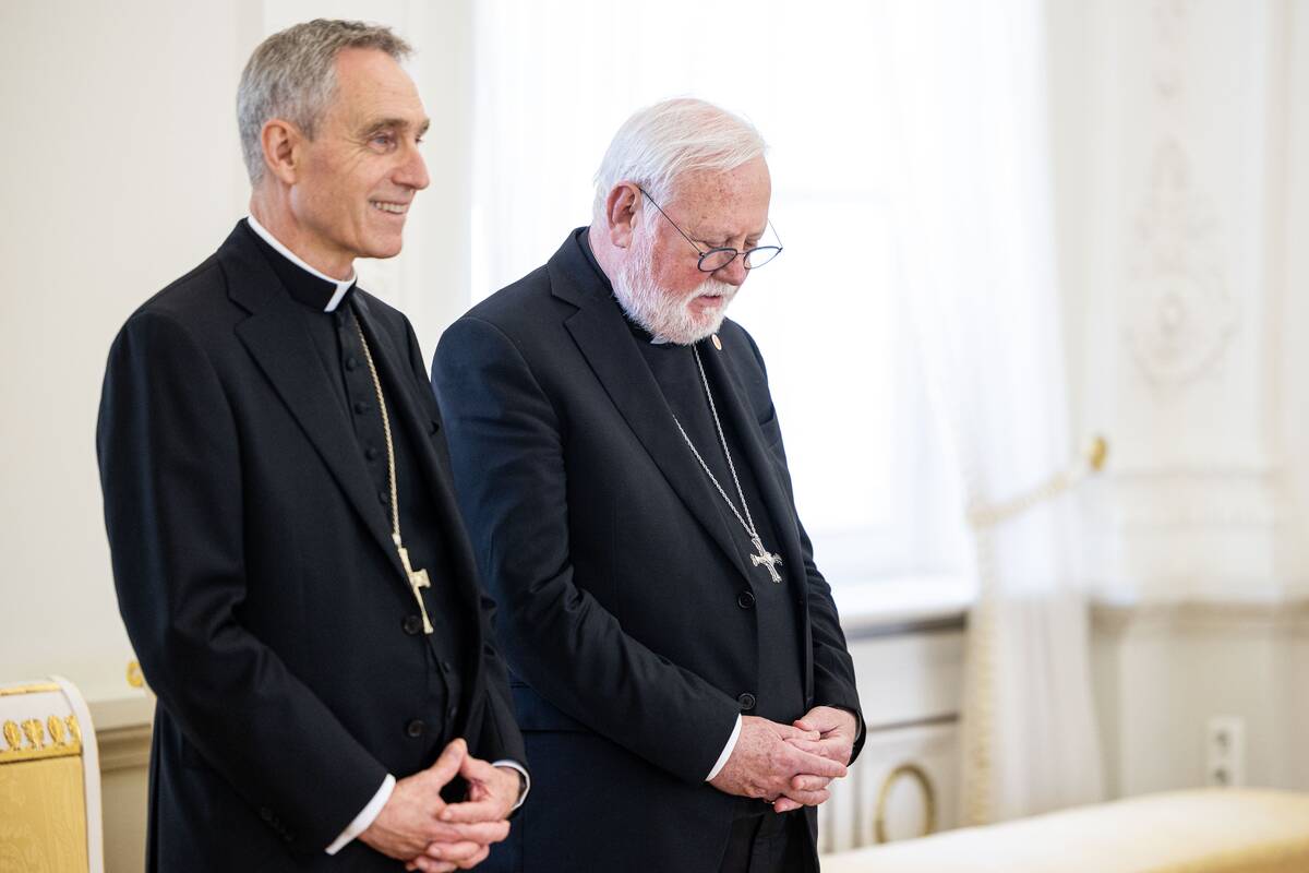 Prezidentas įteikė valstybinį apdovanojimą  Paului Richardui Gallagheriui