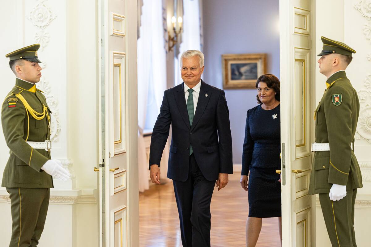 Prezidentas įteikė valstybinį apdovanojimą  Paului Richardui Gallagheriui