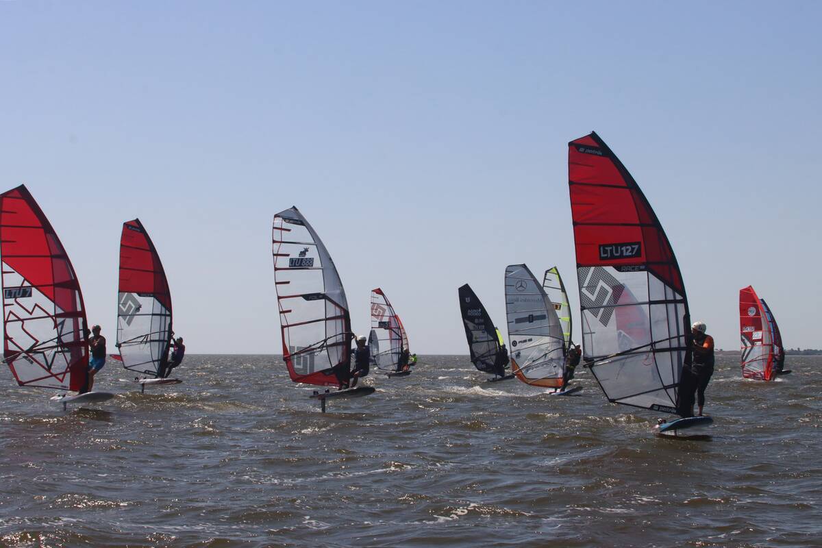 Nidoje – tradicinė 30-oji „Vėjas galvoje“ slalomo regata