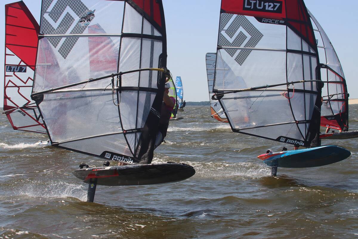 Nidoje – tradicinė 30-oji „Vėjas galvoje“ slalomo regata