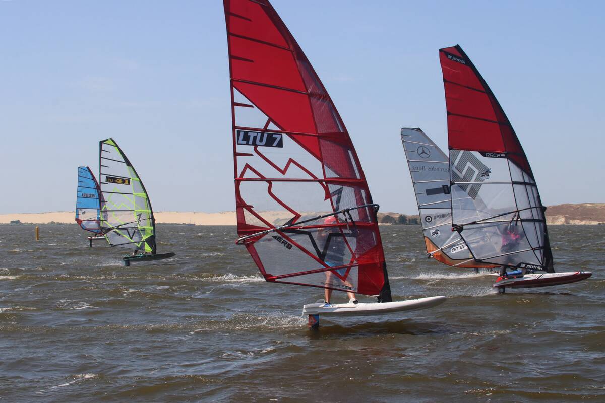 Nidoje – tradicinė 30-oji „Vėjas galvoje“ slalomo regata