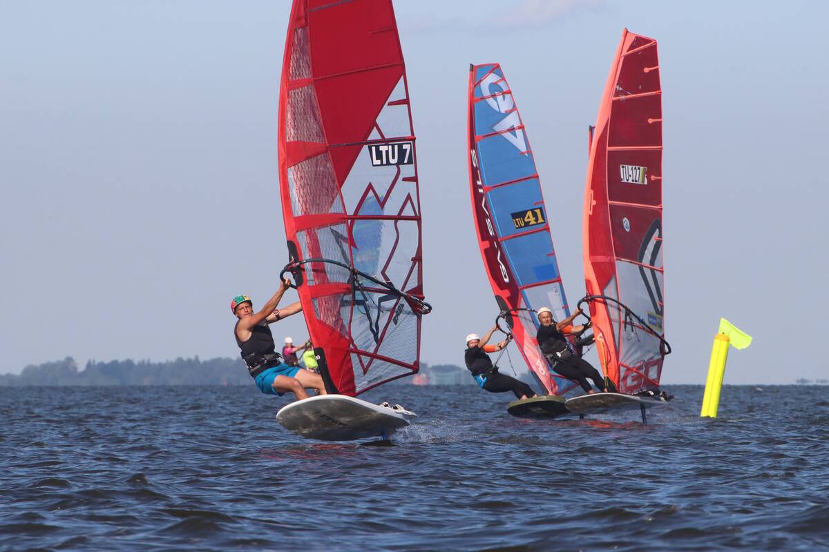 Nidoje – tradicinė 30-oji „Vėjas galvoje“ slalomo regata
