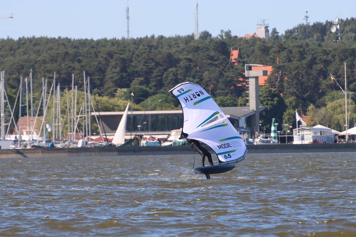 Nidoje – tradicinė 30-oji „Vėjas galvoje“ slalomo regata
