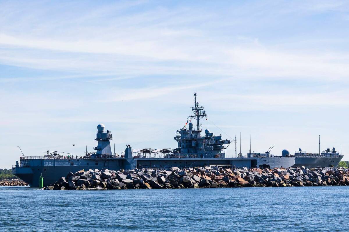 Į Klaipėdos uostą atplaukė JAV karinio jūrų laivyno laivas „USS Mount Whitney“