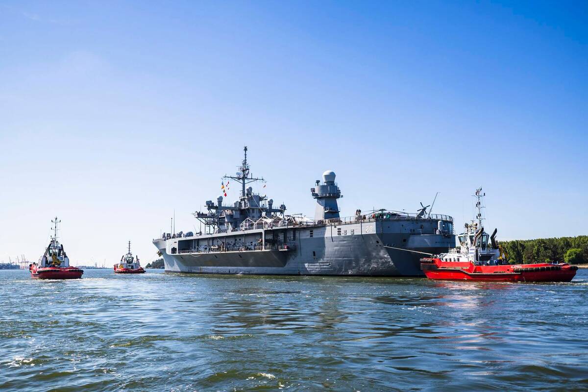 Į Klaipėdos uostą atplaukė JAV karinio jūrų laivyno laivas „USS Mount Whitney“