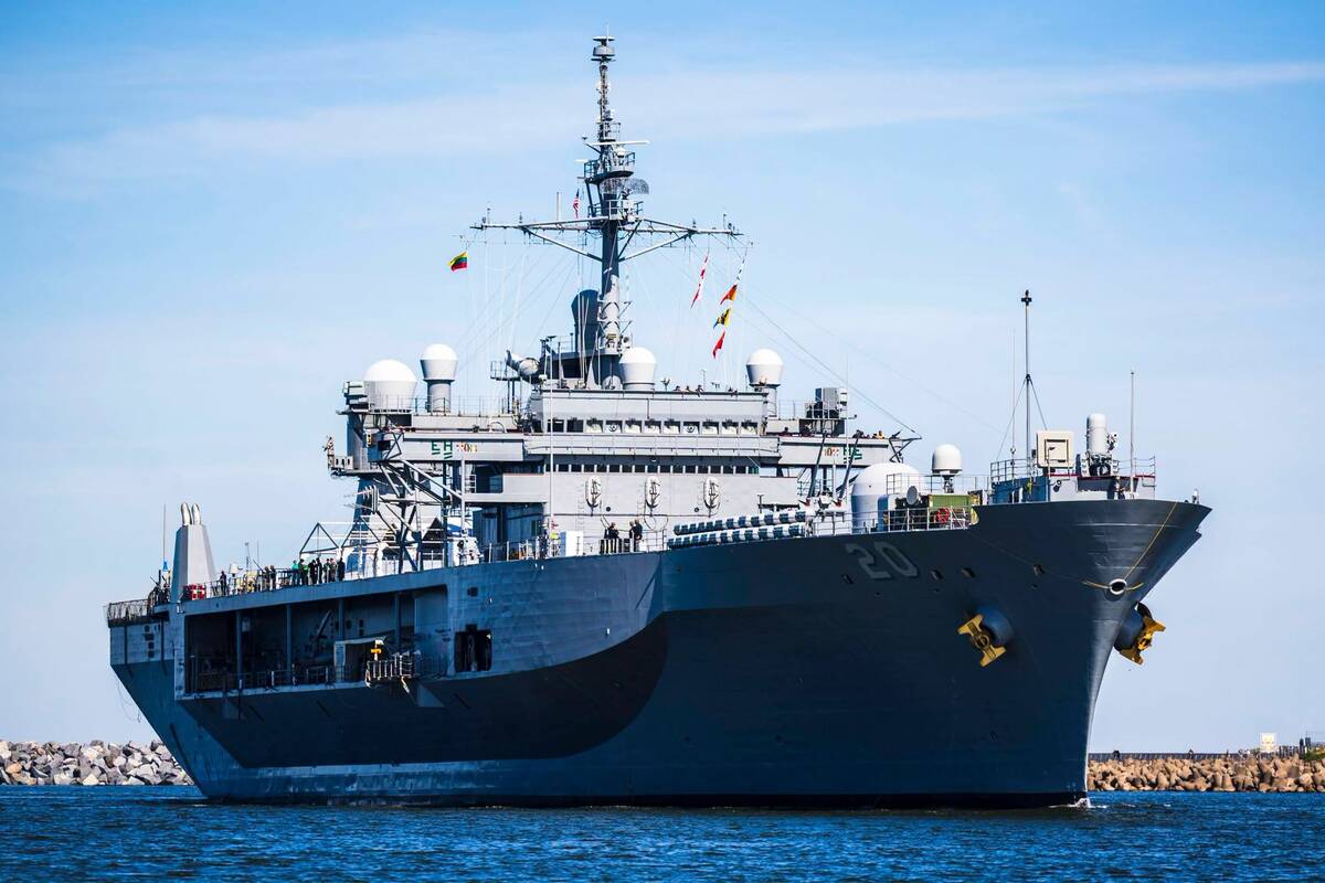 Į Klaipėdos uostą atplaukė JAV karinio jūrų laivyno laivas „USS Mount Whitney“