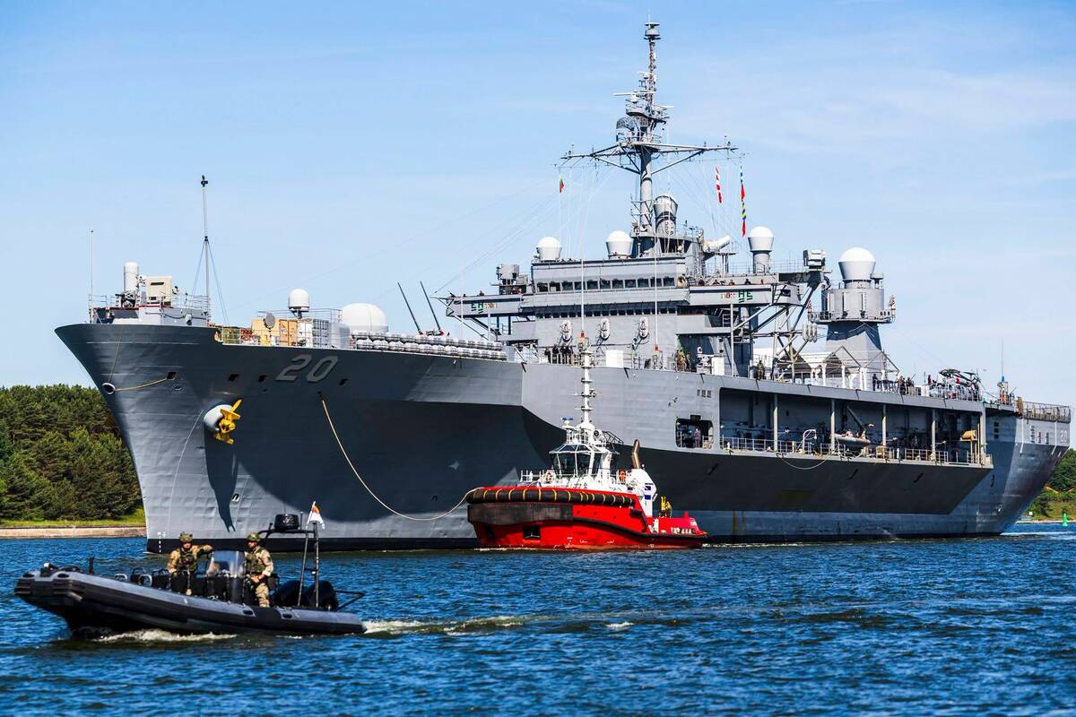 Į Klaipėdos uostą atplaukė JAV karinio jūrų laivyno laivas „USS Mount Whitney“