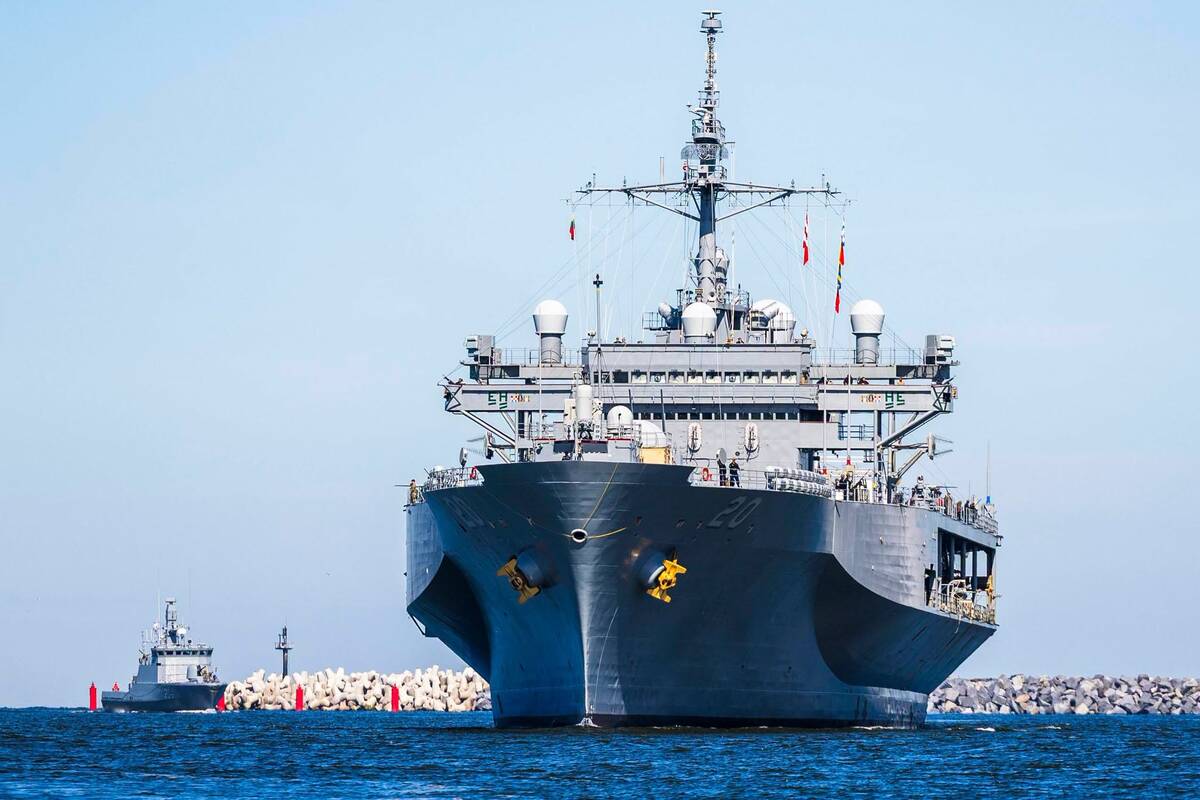 Į Klaipėdos uostą atplaukė JAV karinio jūrų laivyno laivas „USS Mount Whitney“