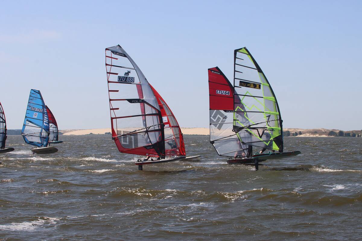 Nidoje – tradicinė 30-oji „Vėjas galvoje“ slalomo regata