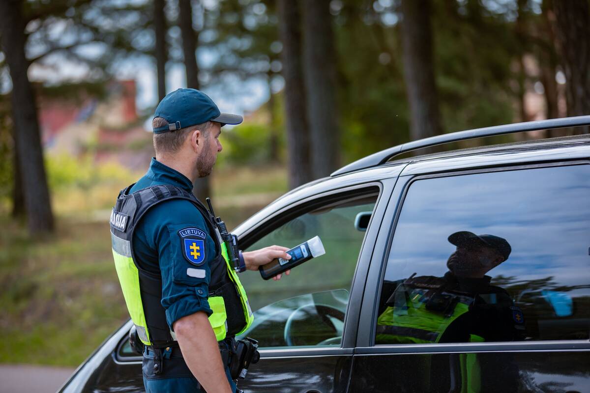 Policija