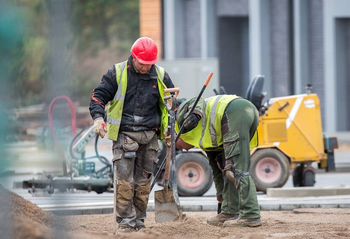 
<span>Eurostatas: laisvų darbo vietų Lietuvoje – daugiau nei vidutiniškai ES</span>
