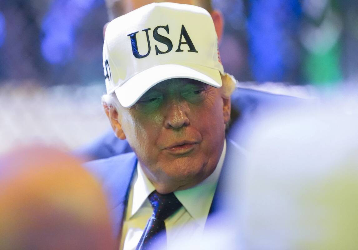 
<span>Trumpas grasina 100 proc. tarifais prancūziškam vynui</span>
