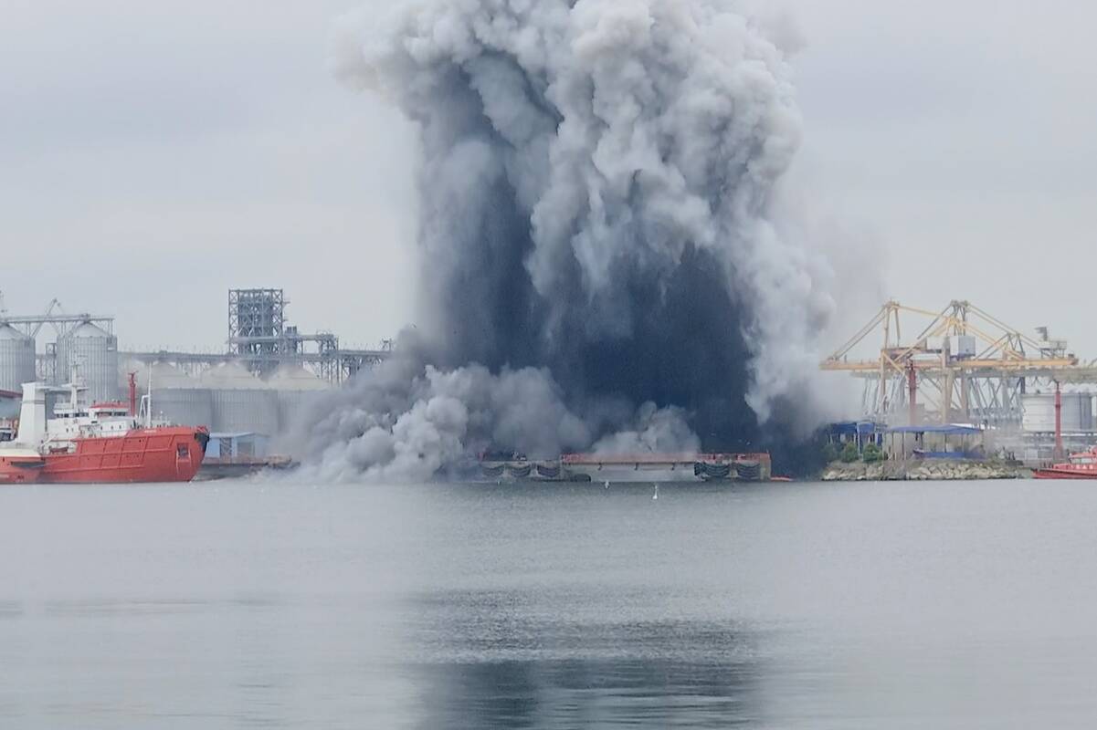 
<span>Ukraina: Rumunijoje sprogusį droną nuo kurso nukreipė Rusija</span>
