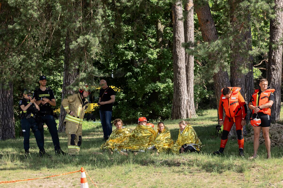 Gelbėjimo pratybos Kauno mariose