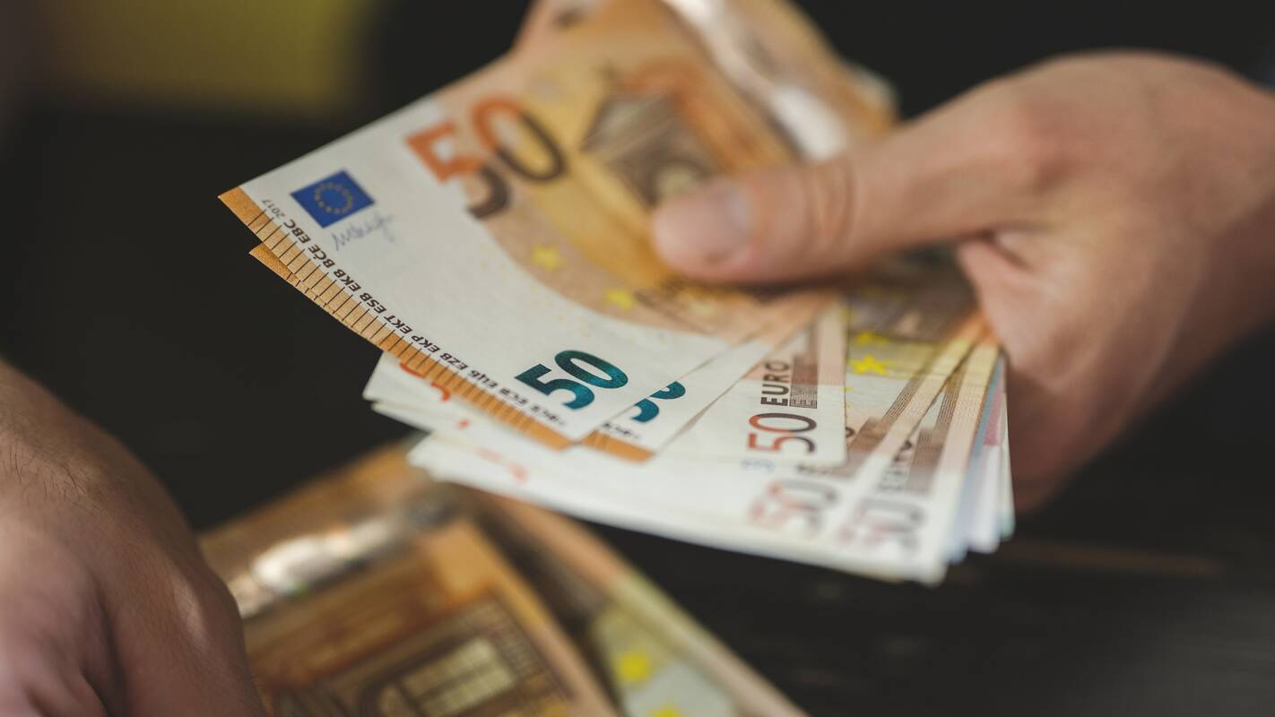 
<span>Atlygio atskirtis tarp Lietuvos miestų auga: kurie gyventojai uždirba daugiausiai?</span>
