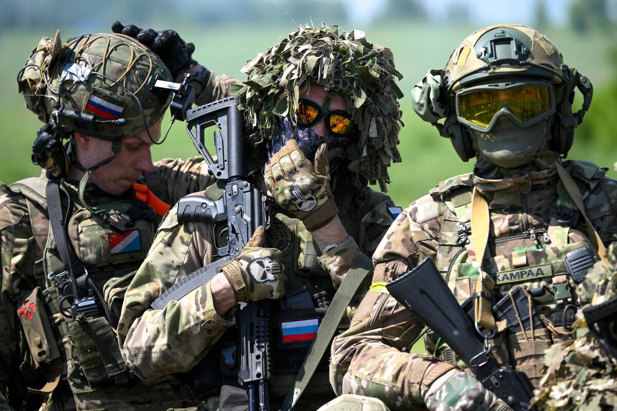 
<span>Analitikai: nepaisant smūgių Ukrainai, Rusijos puolimas lėtėja</span>
