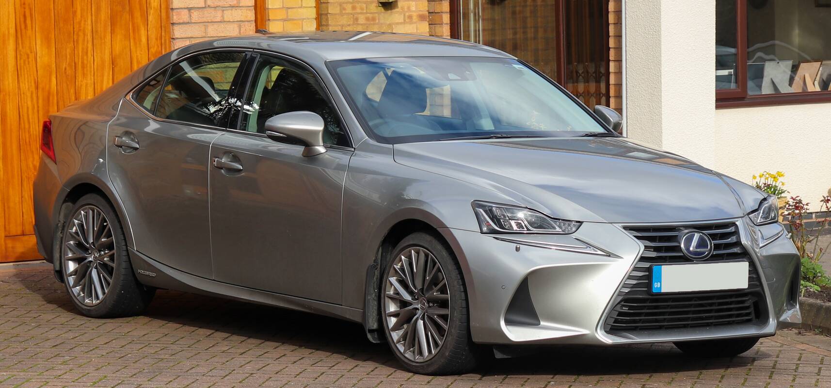 Lyderis: „Lexus IS“ pelnė Lietuvos vairuotojų simpatijas.