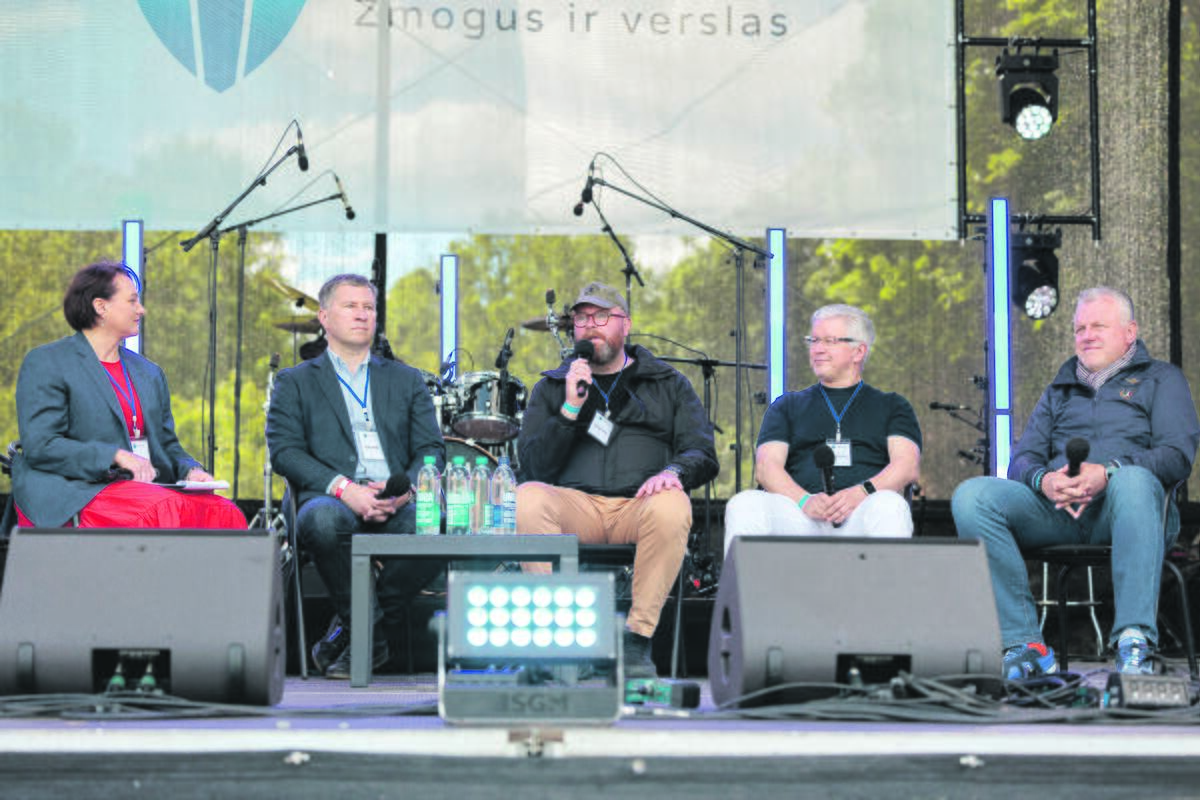 Požiūris: visi diskusijos dalyviai pabrėžė, kad ne tik strateginės reikšmės įmonėms, bet ir smulkiajam verslui reikia nuolatinių treniruočių ir nuoseklaus pasirengimo krizėms.