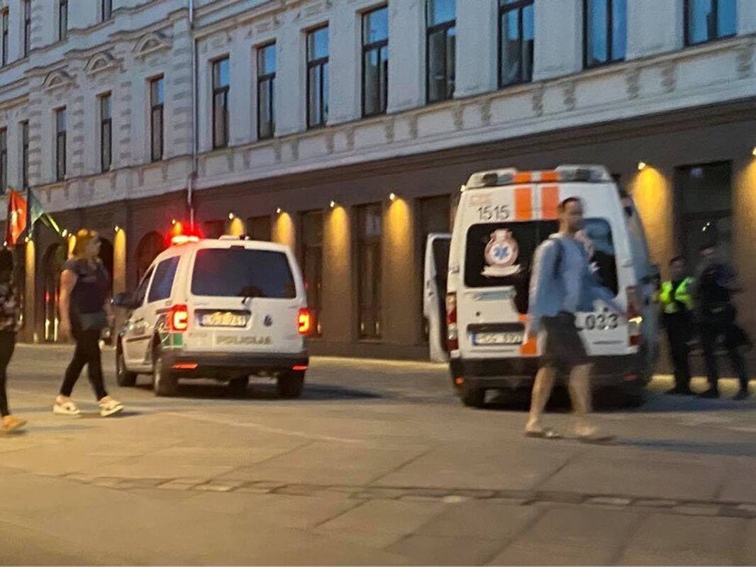 
<span>Naktį Laisvės alėjoje ir vėl liejosi smurtas</span>
