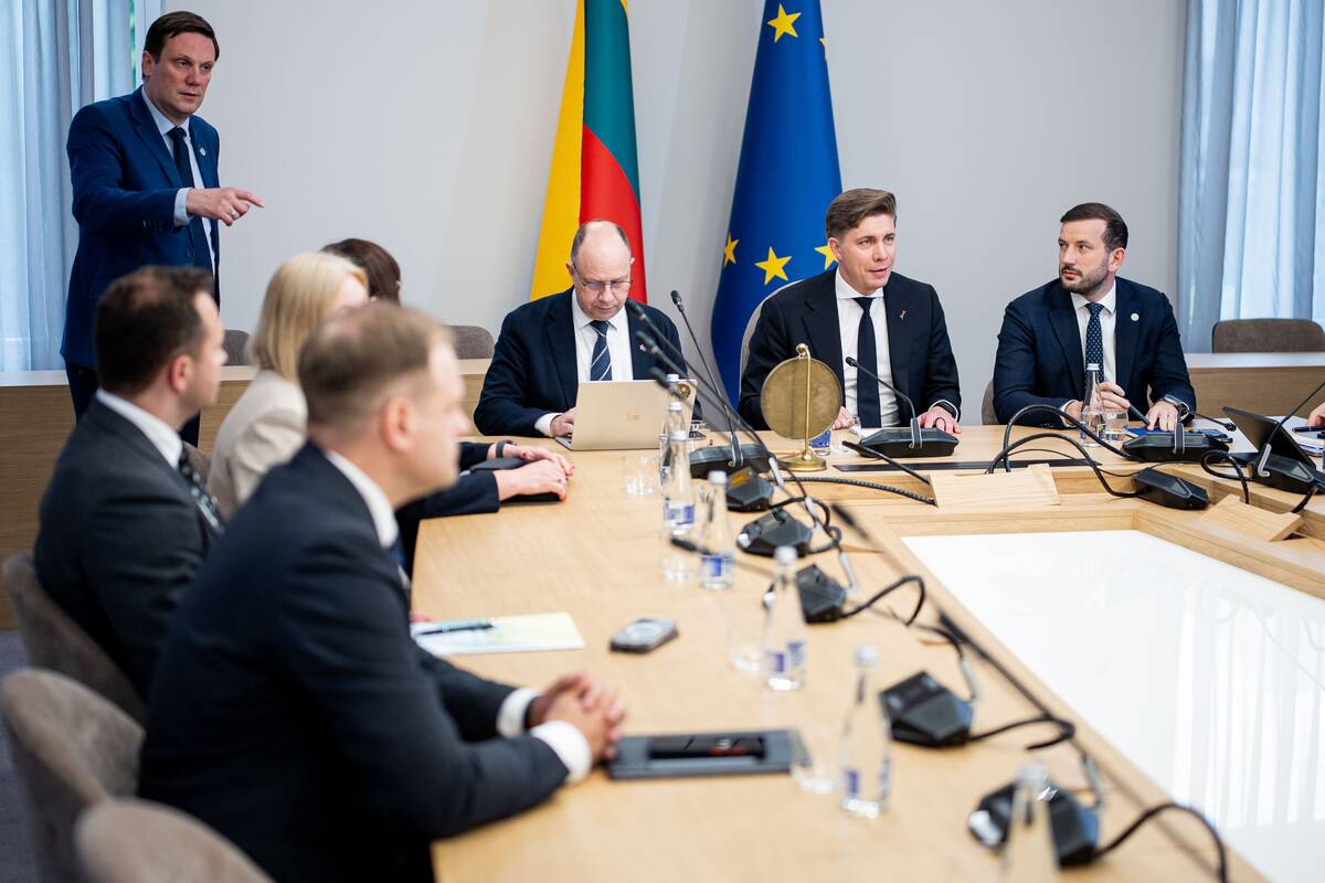 
<span>Koaliciją formuojančių partijų lyderiai surengs nuotolinį susitikimą</span>

