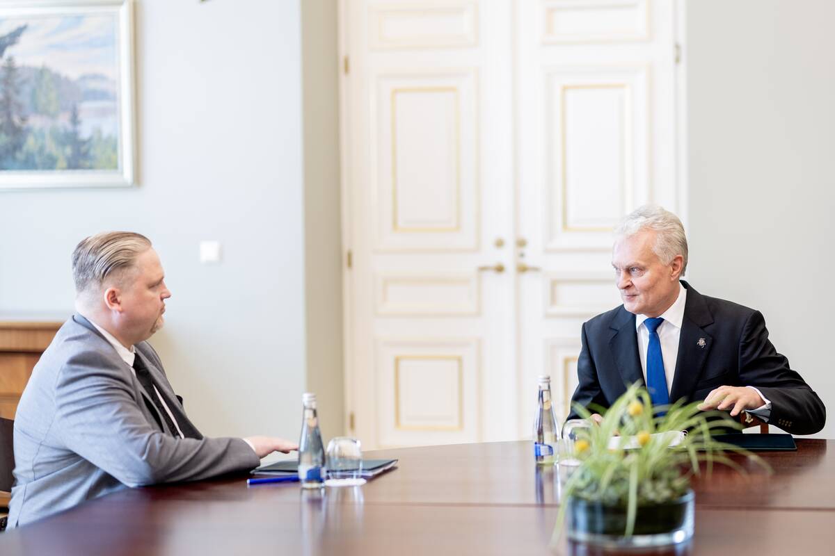 Prezidentas susitiko su kandidatu į finansų ministrus Taurimu Valiu