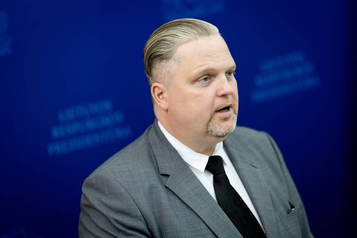 Prezidentas susitiko su kandidatu į finansų ministrus Taurimu Valiu