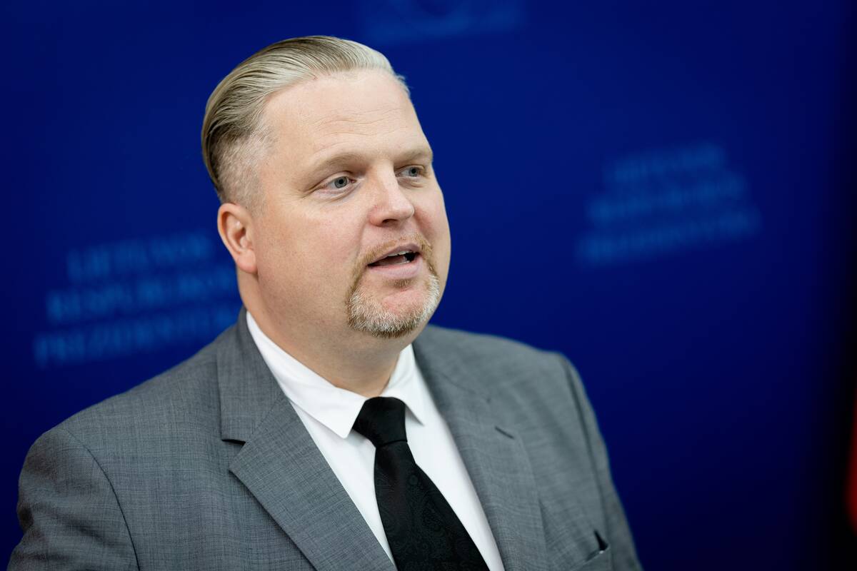 Prezidentas susitiko su kandidatu į finansų ministrus Taurimu Valiu