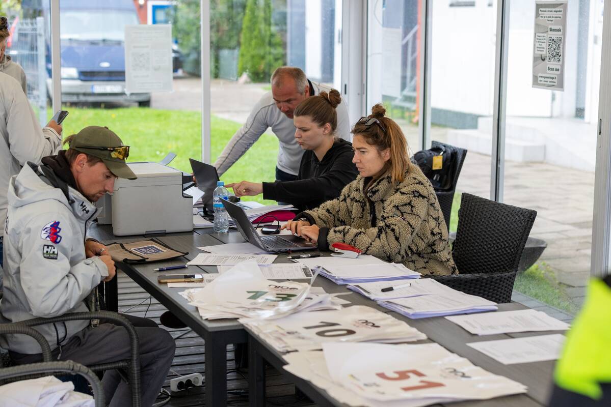 Prasidėjo Europos 420 ir 470 jachtų klasių jaunimo čempionatas
