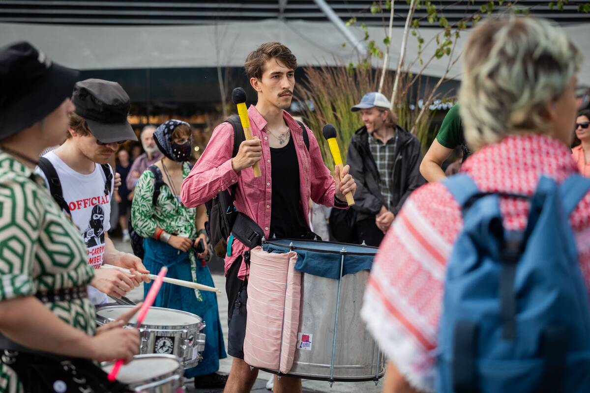 Vilniuje – protestas prieš planuojamą 327 medžių kirtimą ir gamtos niokojimą