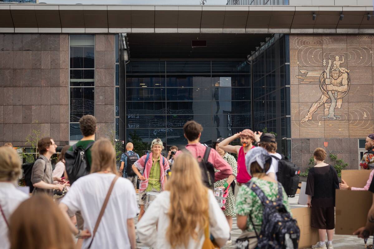 Vilniuje – protestas prieš planuojamą 327 medžių kirtimą ir gamtos niokojimą