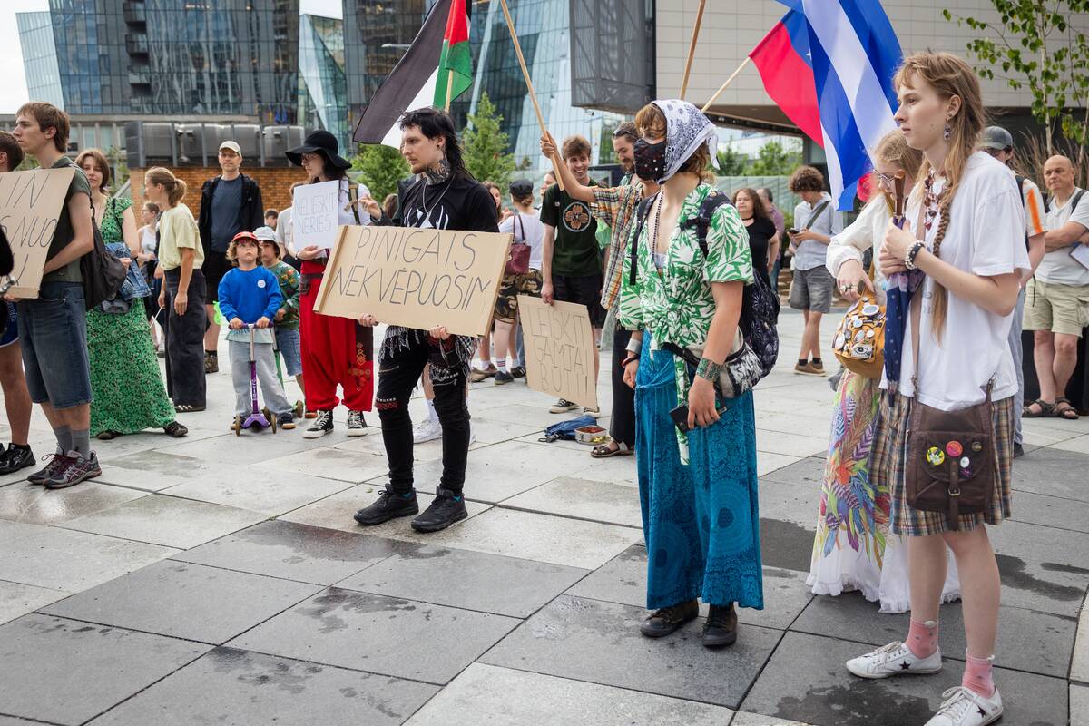 Vilniuje – protestas prieš planuojamą 327 medžių kirtimą ir gamtos niokojimą