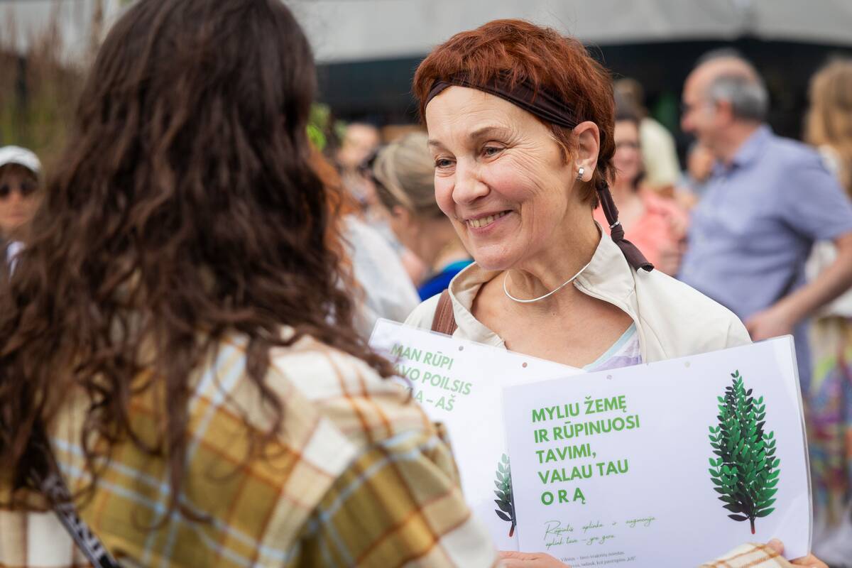 Vilniuje – protestas prieš planuojamą 327 medžių kirtimą ir gamtos niokojimą